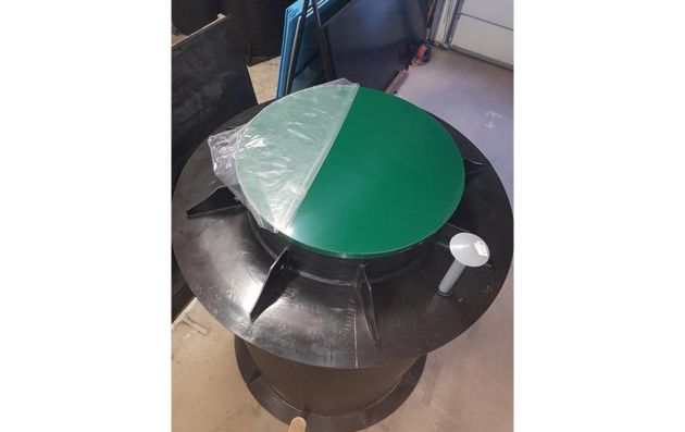 Пластиковый погреб (круглый, диаметр 1,5 метра)